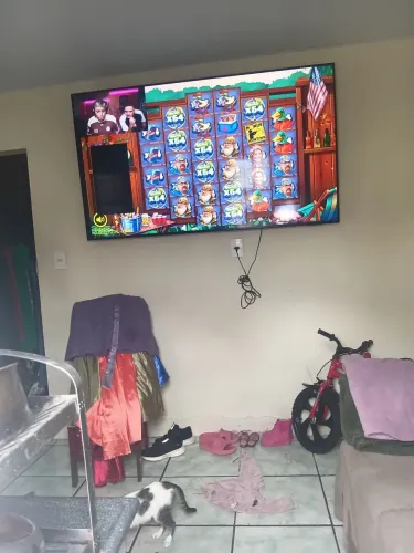 Tv 75 polegadas semi novo