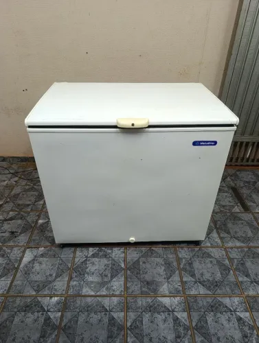 Freezer metalfrio 300 litros 