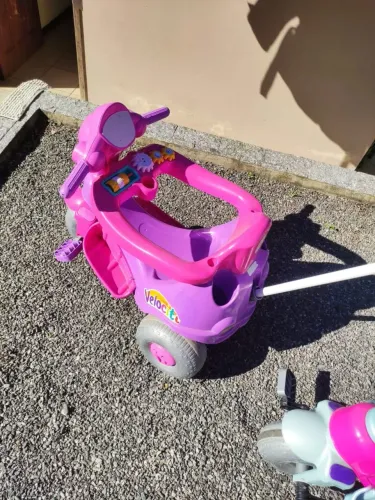 Motoca infantil menina 