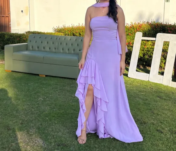 Vestido lilás à venda