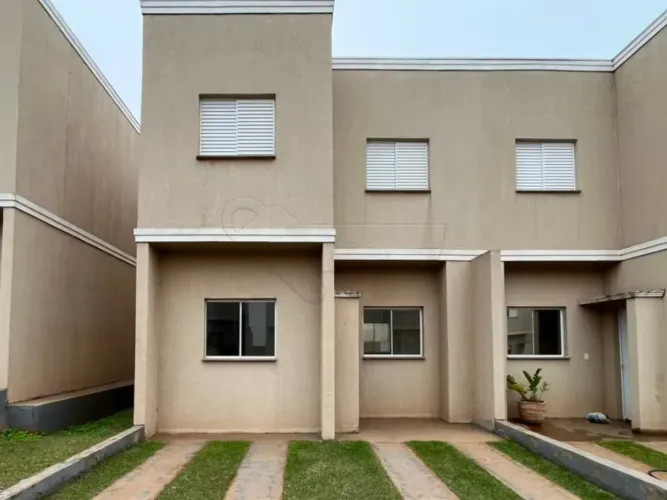 Casa em Condomínio com 02 quartos, sendo 02 suítes no Condomínio Residencial Villaggio Mie