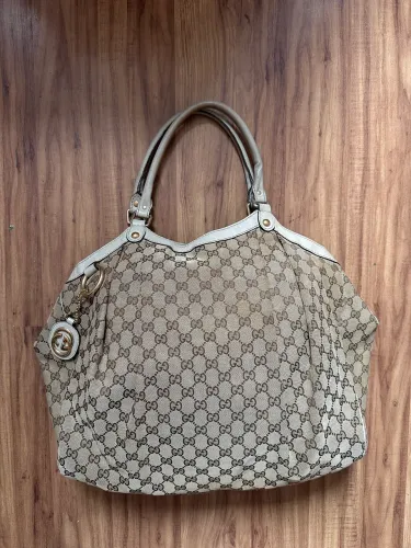 Bolsa Gucci Sukey GG