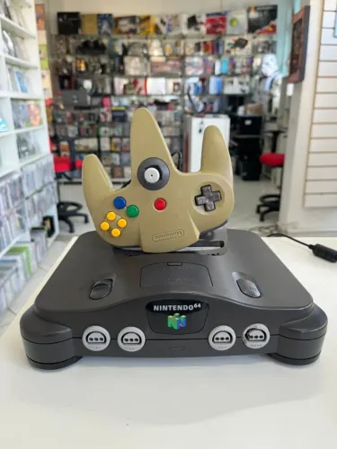 CONSOLE NINTENDO 64 PRETO SEMINOVO - N64