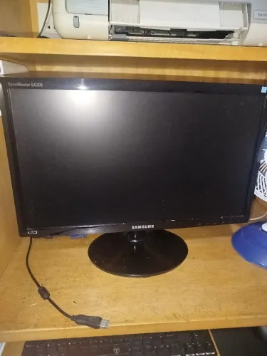 Monitor Samsung 18,5 LED + Conversor HDMI