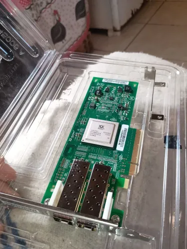 adaptador de barramento host (HBA) Fibre Channel de duas portas QLogic QLE2562 de 8Gb/s