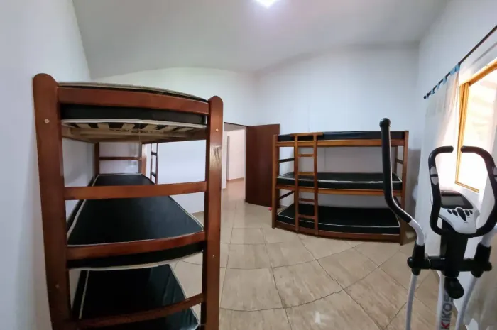 Casa com 3 dormitórios à venda, 500 m² por R$ 1.300.000,00 - Rosa Helena - Igaratá/SP