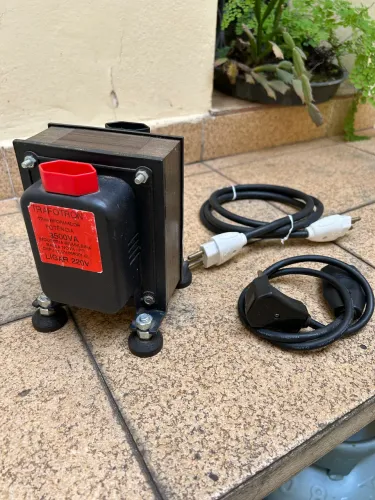 Autotransformador - marca Trafotron, modelo 3500VA - NOVO!
