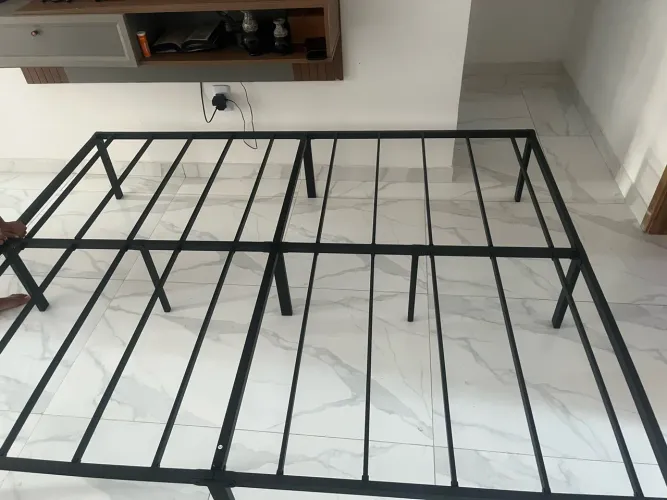 Cama de ferro tamanho quem