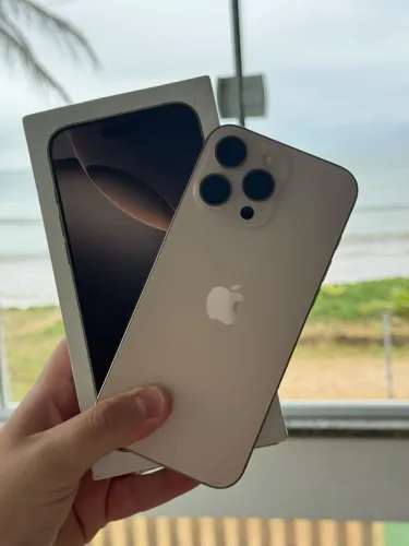 iPhone 16 Pro Max