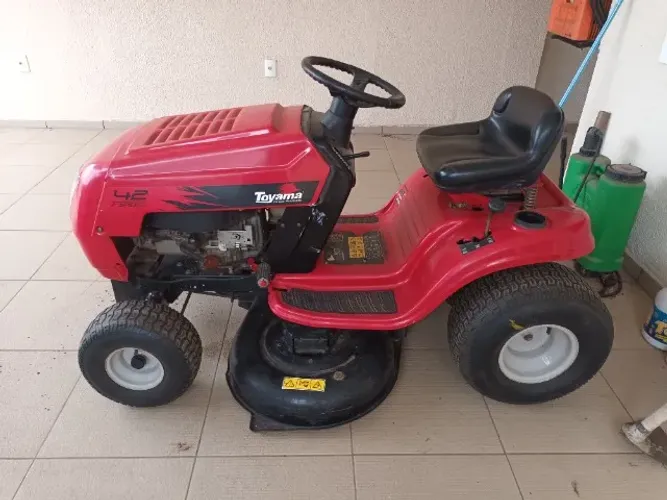 Cortador de Grama - Trator Toyama