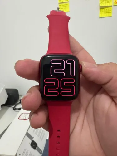 Apple Watch Series 7 Red - GPS 