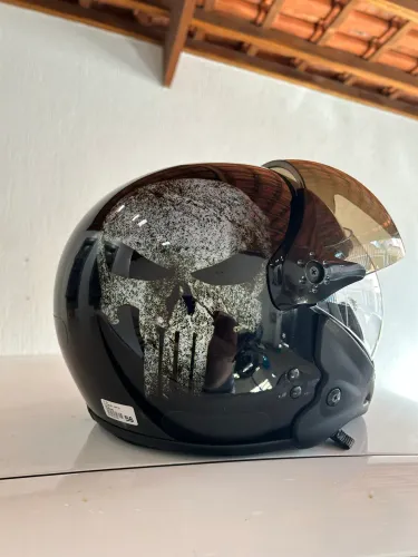 Capacete peels justiceiro com queixeira removivel numero 56