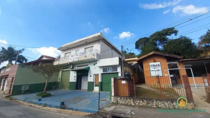 Vende Casa com renda residencia + 3 salões alugados, rua comercial S Roque