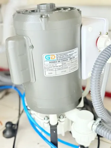 Bomba a vácuo com kit de sucção