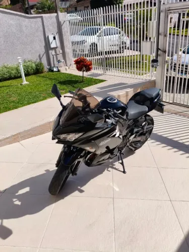 Vende-se Kawasaki Ninja 400 (2020) - Preta - Impecável