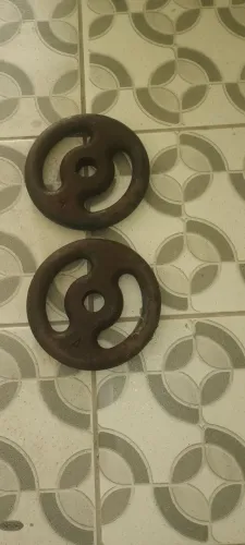 2 anilhas de 4 kl .por 60 reais