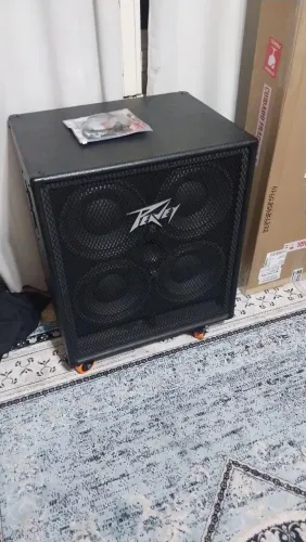 Caixa Peavey 4x10 700bw 8 ohms ( sem trocas)