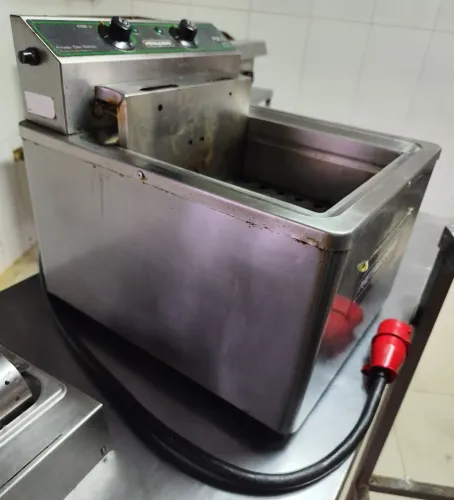 Fritadeira Elétrica Zona Fria 15 Litros FOE15M 8000W 220V MetalCubas