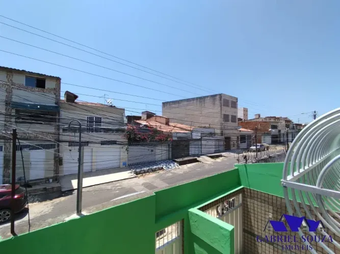 VENDO: CASA DUPLEX / 04 QUARTOS / ÓTIMA VIZINHANÇA / CONJUNTO ÔMEGA QUINTINO CUNHA