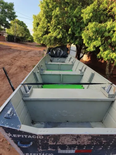 borda alta marca Rio náutica, traí completa barco motor Mercury 15/18 ano 2006, carreta 87