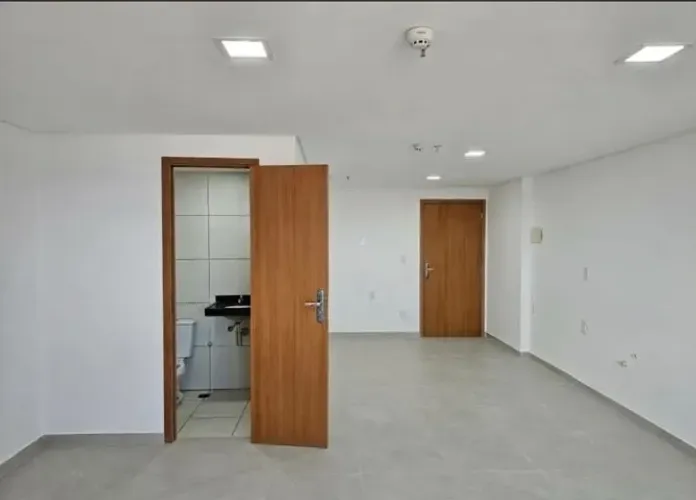 ALUGO EXCELENTE SALA NO EMPRESARIAL HUMBERTO LOBO. PRONTA