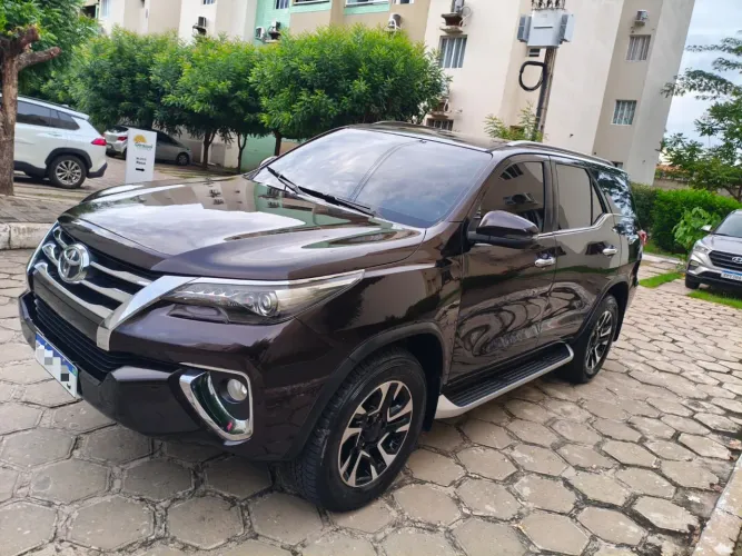 Toyota Hilux SW4 SRX 4X4 2.8 TDI 16V Dies. Aut. 2019