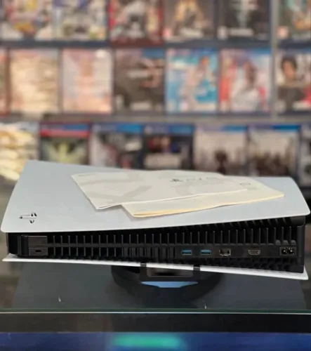 Playstation 5 FAT 1Tb<br>Acompanha<br>2 controles<br>5 jogos<br>1 ano de garantia<br><br>R$2.199,90