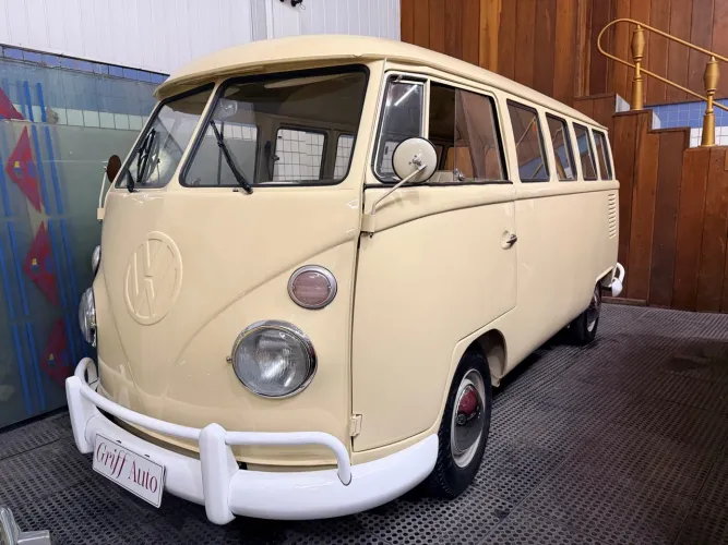 Volkswagen Kombi Standard/ Luxo/ Serie Prata 1976