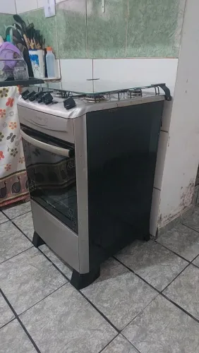 Móveis e eletrônicos