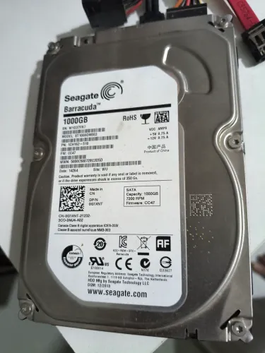 HD Sata Seagate 1000gb usado