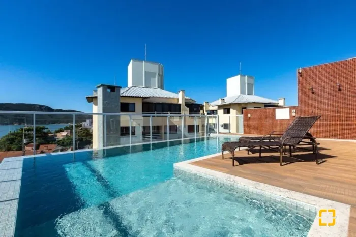 Apartamento em Ingleses do Rio Vermelho