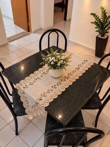 Mesa de mármore novíssima!!