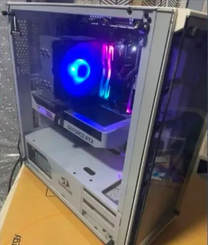RTX 4070 AERO OC V2 12GB WHITE Triple fan
