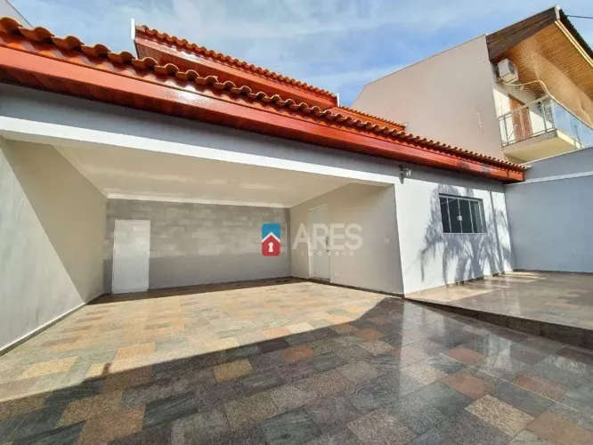 Casa com 4 dormitórios para alugar, 270 m² por R$ 5.195,47/mês - Vila Nossa Senhora de Fát