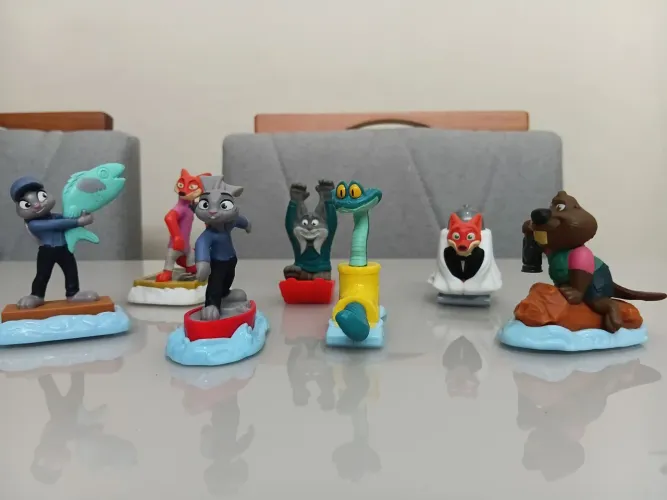 lote bonecos zootopia 2 - mc donalds