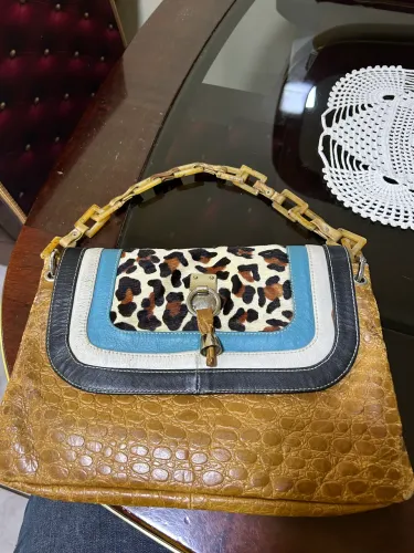 Bolsa DASA em couro de croco e pelo de leopardo