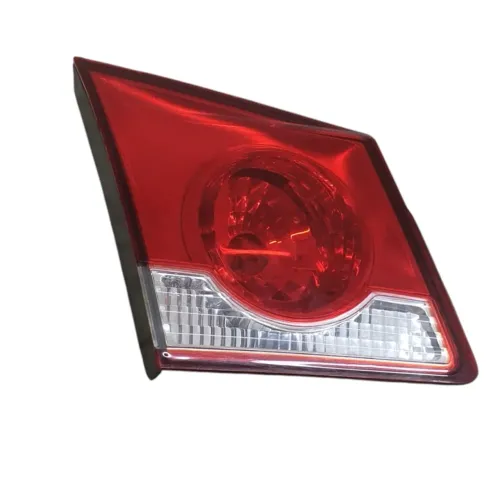 Lanterna Esquerda Tampa Traseira Cruze Sedan 2014 C/detalhe Esquerdo/motorista Vermelho