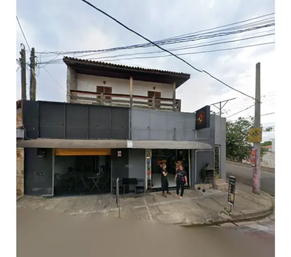 Vendo ou troco por imóveis de menor valor