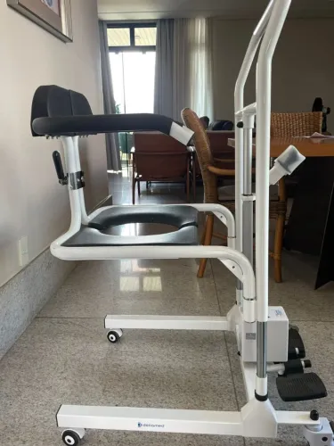 Cadeira elétrica de transferência para acamados