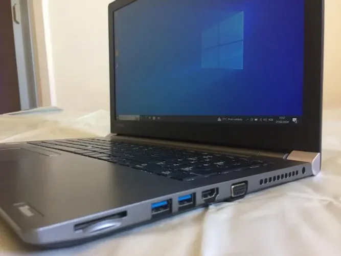 Notebook Toshiba Z50-c i7-6600U 2.60-2.80GHZ, 8GB RAM, HD SSD 256GB