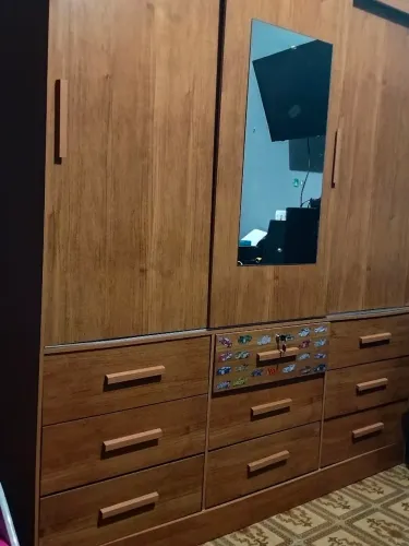 Guarda Roupas MDF 3 Portas e 9 gavetas NOVÍSSIMO