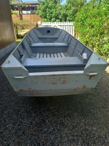 Barco com carretinha