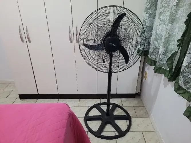 Ventilador de Coluna com 3 Pás 60 cm da Modelo VOC 60 MX Ventisol (Motor queimado)