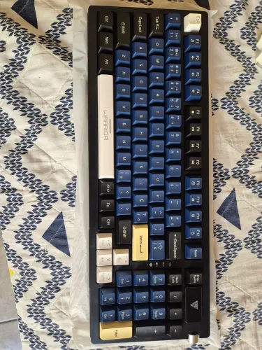 Teclado Bluetooth Hivento, 2.4GHz/usb/BT5.0