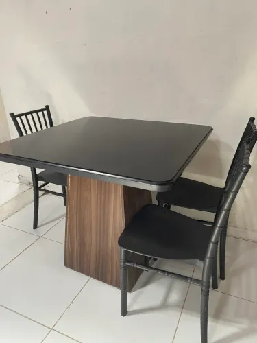 Mesa 4 cadeiras