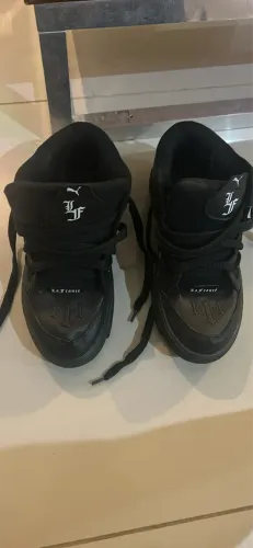 Vende-se tênis lê francê tamanho 43