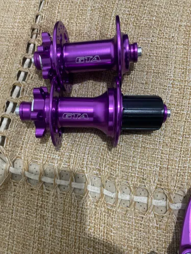 Cubo barulhento gta roxo