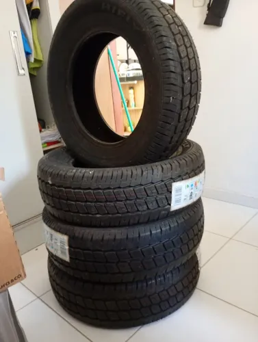 Pneus 215/65R 16 hifly super 2000