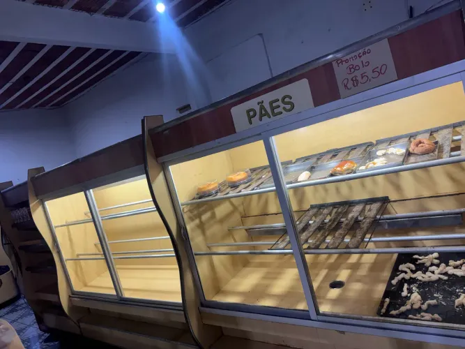 Vasca de pao e mercearia 