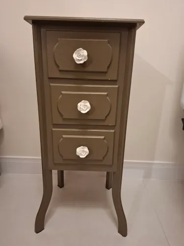 Mesa de cabeceira slim c 3 gavetas 30x30x 70 altura